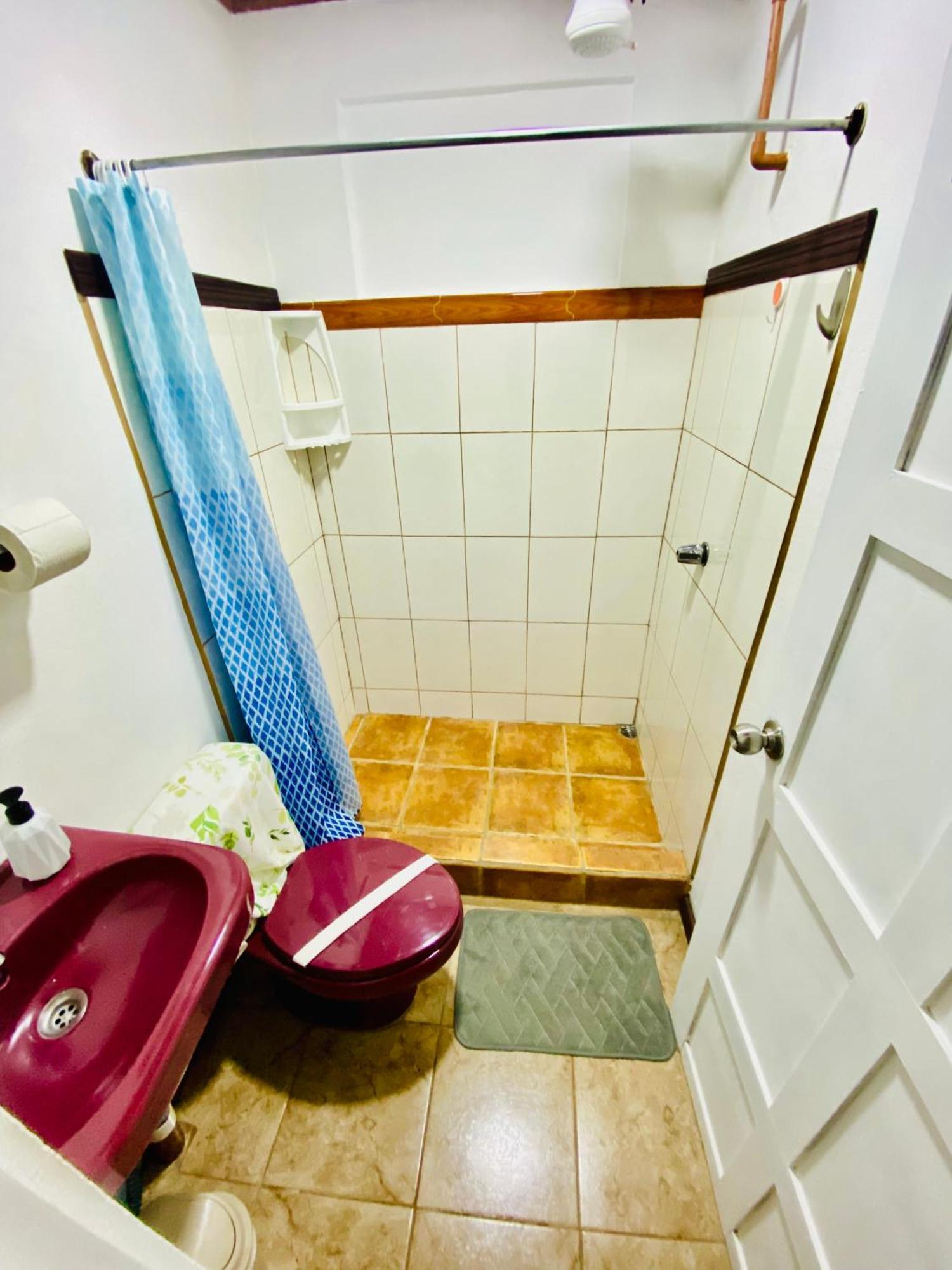 Nomads Family Rooms, Fortuna Town La Fortuna Exterior foto